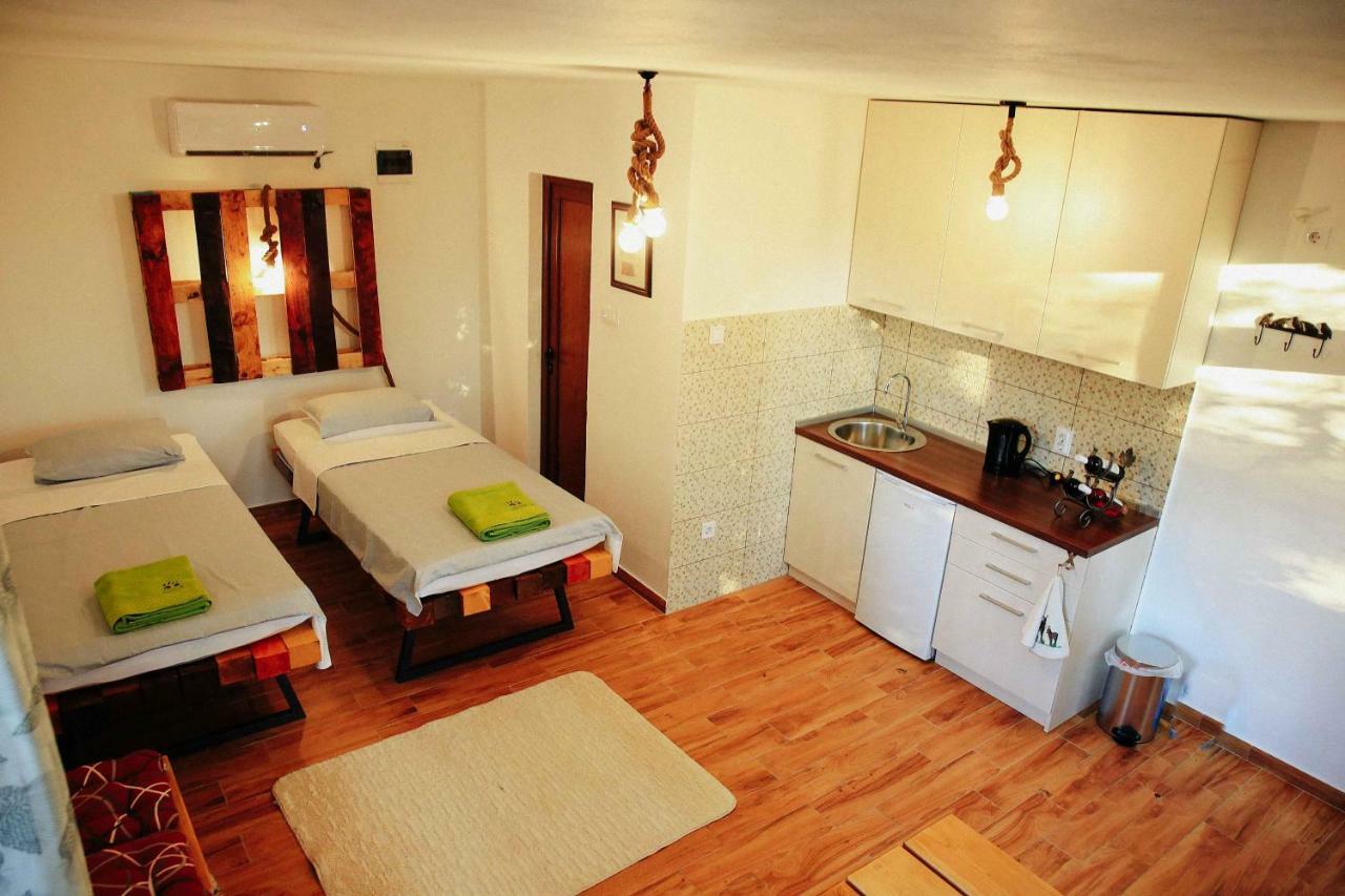Donkey Farm Martinici - Farma Magaraca Martinici Bed & Breakfast Danilovgrad Luaran gambar